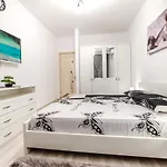 Urban Luxury Apartament