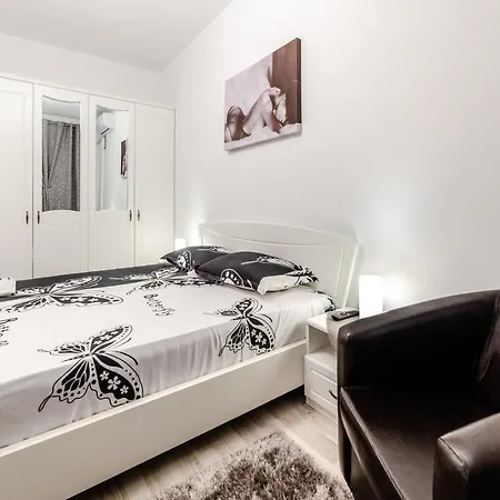 Urban Luxury Apartament