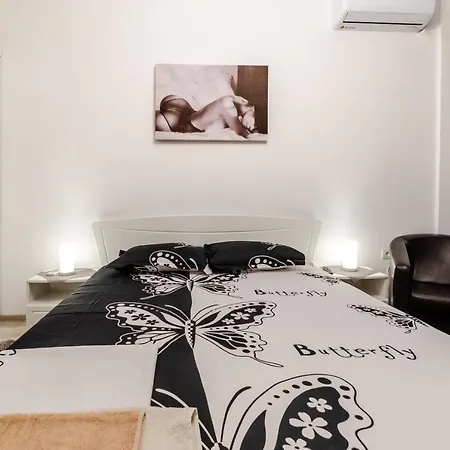 Urban Luxury Apartament *